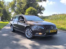 Bruin Gebruikt 2012 VW Passat Highline Stationwagen | € 6.200 (Eerlijke prijs)