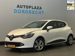 Wit Gebruikt 2015 Renault Clio IV Expression Hatchback | € 9.445 (Goede deal)