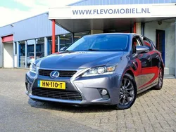 Grijs Gebruikt 2015 Lexus CT200h Hatchback | € 10.450 (Eerlijke prijs)