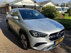 Grijs Gebruikt 2023 Mercedes GLA250 SUV | € 41.950 (Eerlijke prijs)