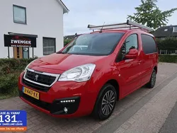 Rood Gebruikt 2017 Peugeot Partner MPV | € 7.750 (Eerlijke prijs)
