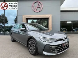 Grijs Gebruikt 2024 VW Passat Elegance Stationwagen | € 41.745 (Eerlijke prijs)