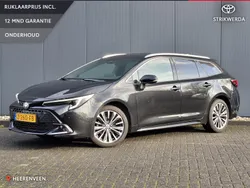 Zwart Gebruikt 2024 Toyota Corolla Hybrid Stationwagen | € 32.499