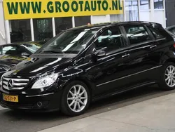 Zwart, metallic lak Gebruikt 2006 Mercedes B170 MPV | € 3.944 (Super prijs)