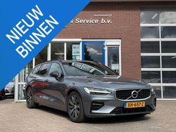 Grijs, metallic lak Gebruikt 2019 Volvo V60 R-Design Stationwagen | € 27.500 (Duur)
