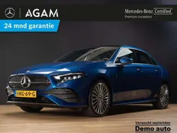 Blauw, metallic lak Gebruikt 2025 Mercedes A250 AMG line Sedan | € 42.950 (Iets duurder)