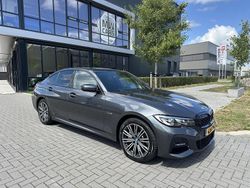 Grijs Gebruikt 2021 BMW 330 Executive Sedan | € 32.950 (Super prijs)