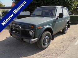 Groen Gebruikt 2002 Lada niva SUV | € 3.750