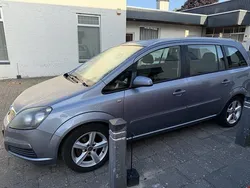 Grijs Gebruikt 2005 Opel Zafira Enjoy MPV | € 1.850 (Eerlijke prijs)