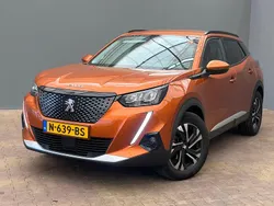 Oranje, metallic lak Gebruikt 2021 Peugeot 2008 Allure SUV | € 18.400 (Goede deal)