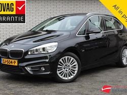 Zwart Gebruikt 2018 BMW 218 Executive Stationwagen | € 17.950 (Eerlijke prijs)