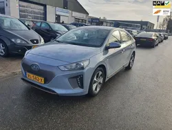 Grijs Gebruikt 2018 Hyundai Ioniq Comfort Sedan | € 8.999 (Eerlijke prijs)