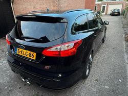 Zwart Gebruikt 2013 Ford Focus ST Stationwagen | € 10.999 (Goede deal)