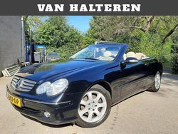 Zwart (metallic) Gebruikt 2004 Mercedes 200 Avantgarde Cabriolet | € 3.499