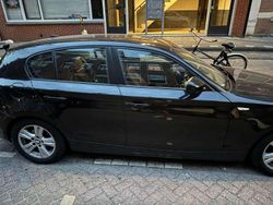 Zwart Gebruikt 2011 BMW 116 Hatchback | € 6.000 (Eerlijke prijs)