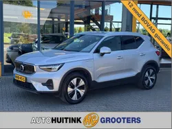 Grijs Gebruikt 2022 Volvo XC40 Core SUV | € 34.950 (Eerlijke prijs)
