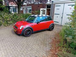 Rood Gebruikt 2007 Mini ONE Hatchback | € 3.999 (Eerlijke prijs)