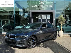 Grijs Gebruikt 2020 BMW 330e M Sport Sedan | € 33.950 (Eerlijke prijs)