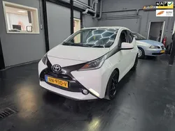 Wit Gebruikt 2017 Toyota Aygo Sport Hatchback | € 7.499 (Eerlijke prijs)