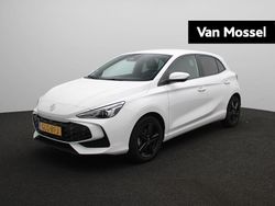 Wit Gebruikt 2024 MG MG3 Luxury Hatchback | € 21.995 (Eerlijke prijs)