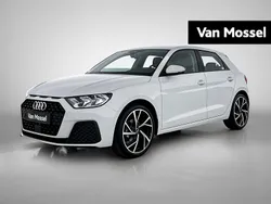 Wit Nieuw 2024 Audi A1 Sportback Proline Hatchback | € 29.700 (Iets duurder)