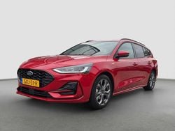 Rood Gebruikt 2024 Ford Focus ST-Line Stationwagen | € 25.940 (Eerlijke prijs)