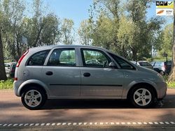 Grijs Gebruikt 2003 Opel Meriva Enjoy MPV | € 999 (Eerlijke prijs)