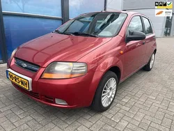 Rood Gebruikt 2005 Chevrolet Kalos Hatchback | € 1.750 (Eerlijke prijs)