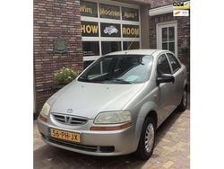 Zilver Gebruikt 2004 Chevrolet Kalos Sedan | € 999 (Eerlijke prijs)