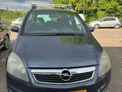 Blauw Gebruikt 2006 Opel Zafira Enjoy MPV | € 1.250