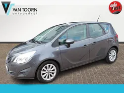 Grijs, metallic lak Gebruikt 2013 Opel Meriva Color Edition MPV | € 5.648 (Eerlijke prijs)