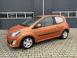 Oranje (metallic) Gebruikt 2008 Renault Twingo Dynamique Hatchback | € 2.250 (Eerlijke prijs)