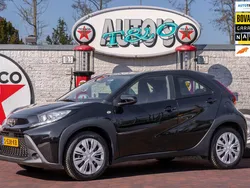 Zwart Gebruikt 2023 Toyota Aygo Play Hatchback | € 17.450 (Goede deal)