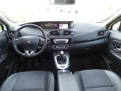 Wit Gebruikt 2013 Renault Scénic III Bose Edition MPV | € 4.449 (Eerlijke prijs)