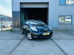 Zwart Gebruikt 2009 Toyota Yaris Hatchback | € 3.099 (Eerlijke prijs)