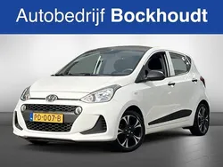 Wit Gebruikt 2017 Hyundai i10 Hatchback | € 7.900 (Eerlijke prijs)