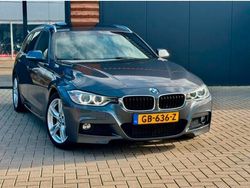 Grijs Gebruikt 2015 BMW 320 Executive Stationwagen | € 17.750 (Duur)