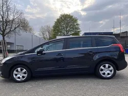 Grijs Gebruikt 2011 Peugeot 5008 MPV | € 2.950 (Super prijs)