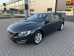 Grijs Gebruikt 2015 Volvo V60 R-Design Stationwagen | € 11.999 (Eerlijke prijs)