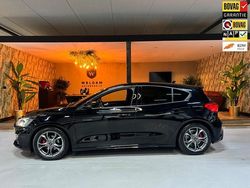 Zwart, metallic lak Gebruikt 2019 Ford Focus Business Edition Hatchback | € 17.990 (Eerlijke prijs)