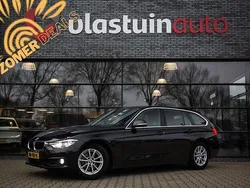 Zwart Gebruikt 2017 BMW 318 Executive Stationwagen | € 11.950 (Goede deal)