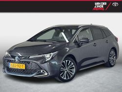 Grijs, metallic lak Gebruikt 2024 Toyota Corolla Stationwagen | € 31.950 (Iets duurder)