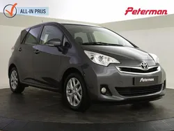 Grijs Gebruikt 2015 Toyota Verso-S Trend MPV | € 14.999 (Iets duurder)