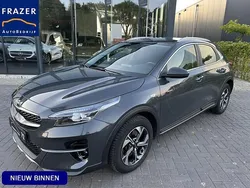 Grijs, metallic lak Gebruikt 2022 Kia XCeed SUV | € 21.940 (Eerlijke prijs)