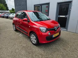 Rood Gebruikt 2017 Renault Twingo Authentique Hatchback | € 5.850 (Goede deal)