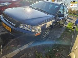 Blauw Gebruikt 2002 Volvo V40 Stationwagen | € 860 (Goede deal)