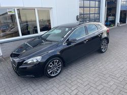 Zwart Gebruikt 2014 Volvo V40 Momentum Stationwagen | € 9.500 (Goede deal)