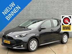 Zwart Gebruikt 2023 Toyota Yaris Hybrid Business Edition Hatchback | € 20.900 (Goede deal)