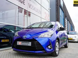 Blauw, metallic lak Gebruikt 2019 Toyota Yaris Hybrid Hatchback | € 18.950 (Goede deal)