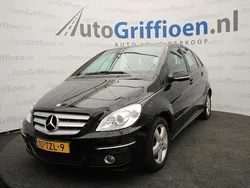 Zwart Gebruikt 2011 Mercedes B180 Business MPV | € 2.790 (Super prijs)